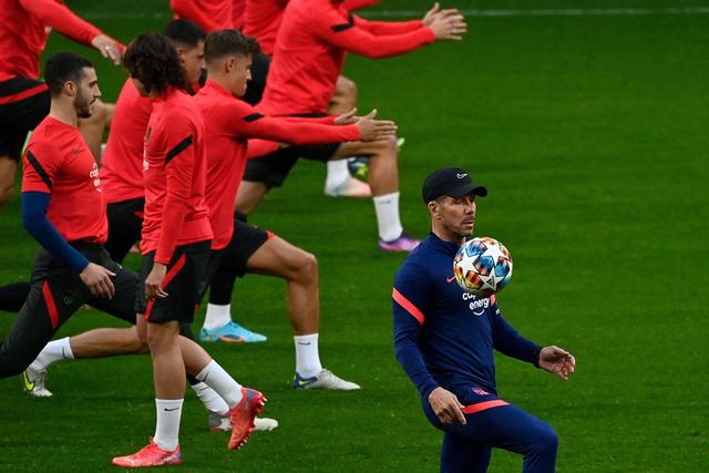 英超-B费点射三笘薰传射  曼联主场1-3布莱顿